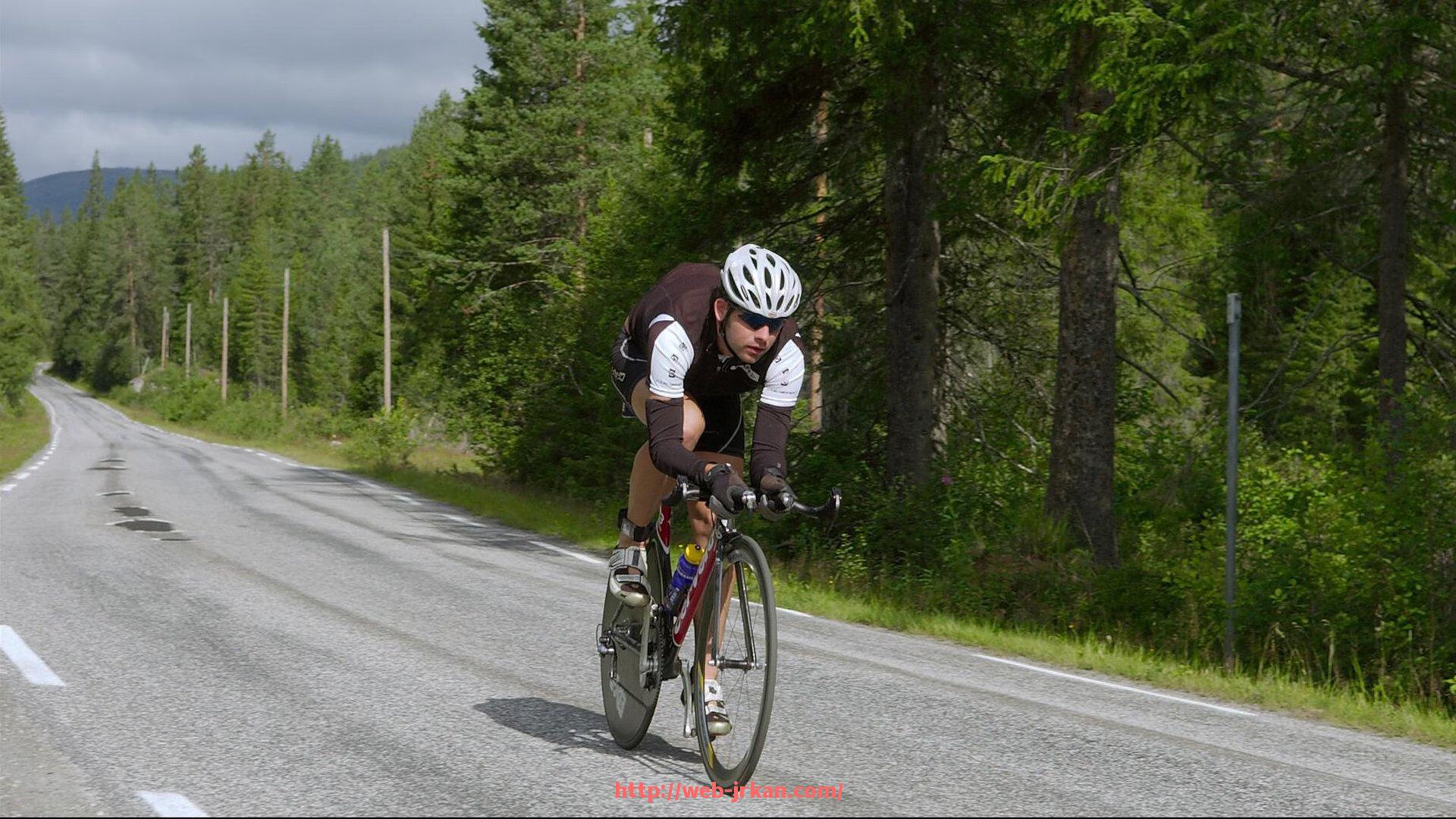 jrkan直播-英超球员穿着三角内裤的趣闻与文化解读